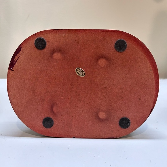 Vintage Monnet Collection Resin Art Piece Figurines Kids On Bench Playing Cards - Picture 6 of 6